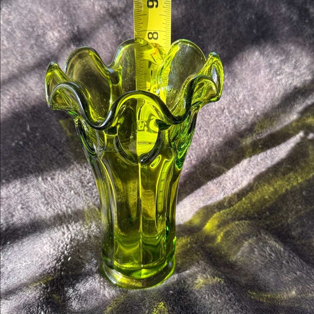 Viking Vintage MCM Art Glass Vase in Avocado Green 💚 - Picture 2 of 6